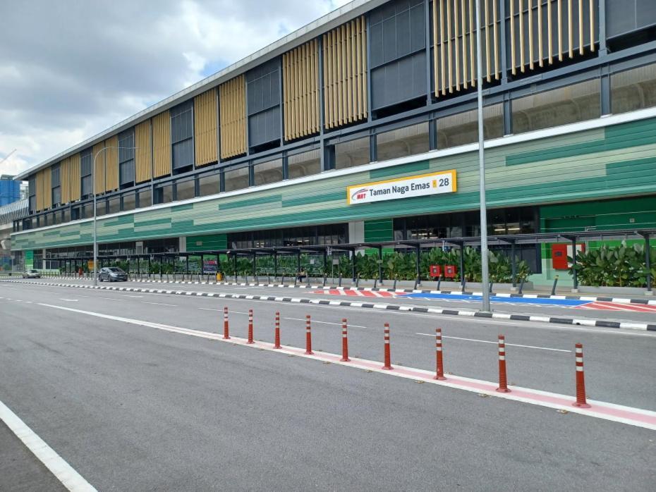 Pangsapuri Exclusive *